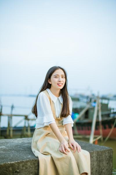 男朋友在车里要你是不是不尊重你 这个不一定吧