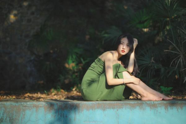 闺蜜和男朋友三个人吃饭尴尬 爱情与友情的微妙平衡 闺蜜和男朋友三个人吃饭尴尬 爱情与友情的微妙平衡