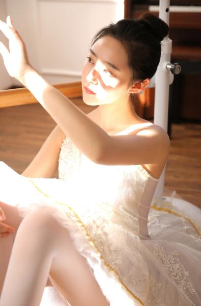 公司要我陪两个外国客户晚上一起去ktv唱歌