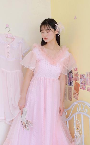 小镇公交车售票员按尺寸大小坐车 真的让人感到很惊讶的事情