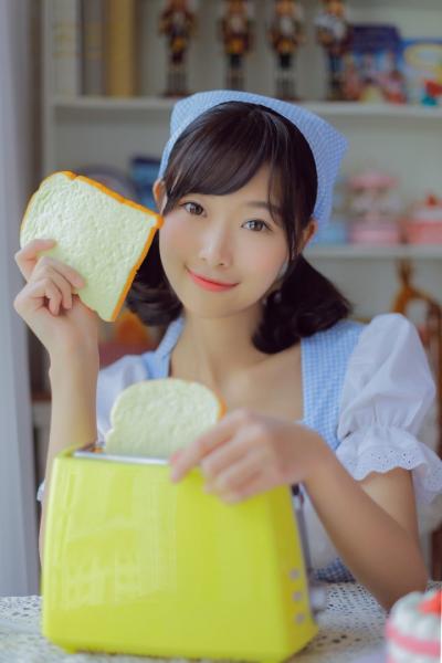 当着老公的面被维修工欺负 老公看不下去和他干架了 当着老公的面被维修工欺负 老公看不下去和他干架了