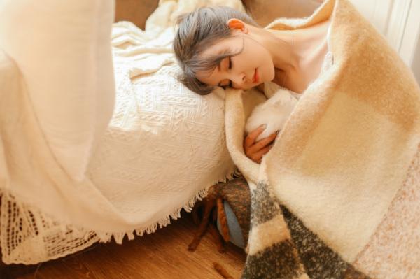 男朋友跟别人一起分享我的故事