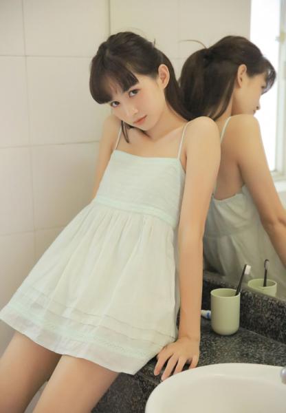 两瓣红莲今夜开一般指的是什么意思