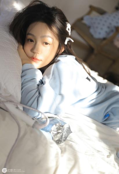 带男朋友跟闺蜜吃饭应该怎么做合适