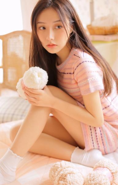 经理安排我陪德国人美国人的工作 一个长得像钟楚红很漂亮性感 经理安排我陪德国人美国人的工作 一个长得像钟楚红很漂亮性感