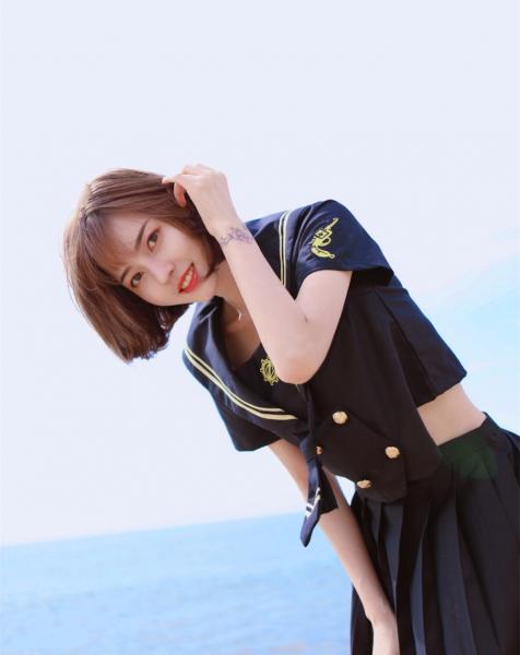 偷偷坐在捧捧上面的句子一般有什么含义