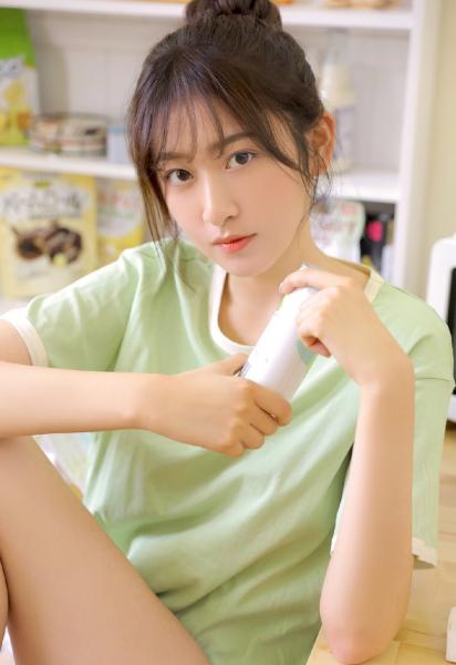 男朋友不喜欢你穿的太暴露是爱你的表现吗