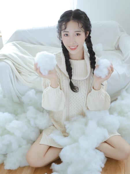 妈妈和两个姨妈一起陪我过生日，我感觉很幸福