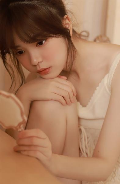 一朵莲花两边翻,一条鳝鱼往里钻啥意思一般指的有什么含义